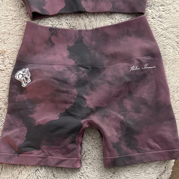 Darc Sport Mauve Tie-Dye Athletic Crop Top & High-Waist Shorts Set - Picture 3 of 7